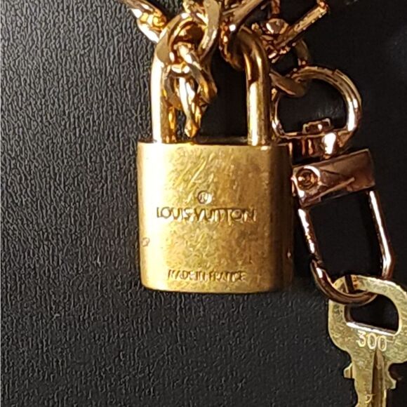 Authentic Louis Vuitton Lock and Key #300 - Picture 4 of 12
